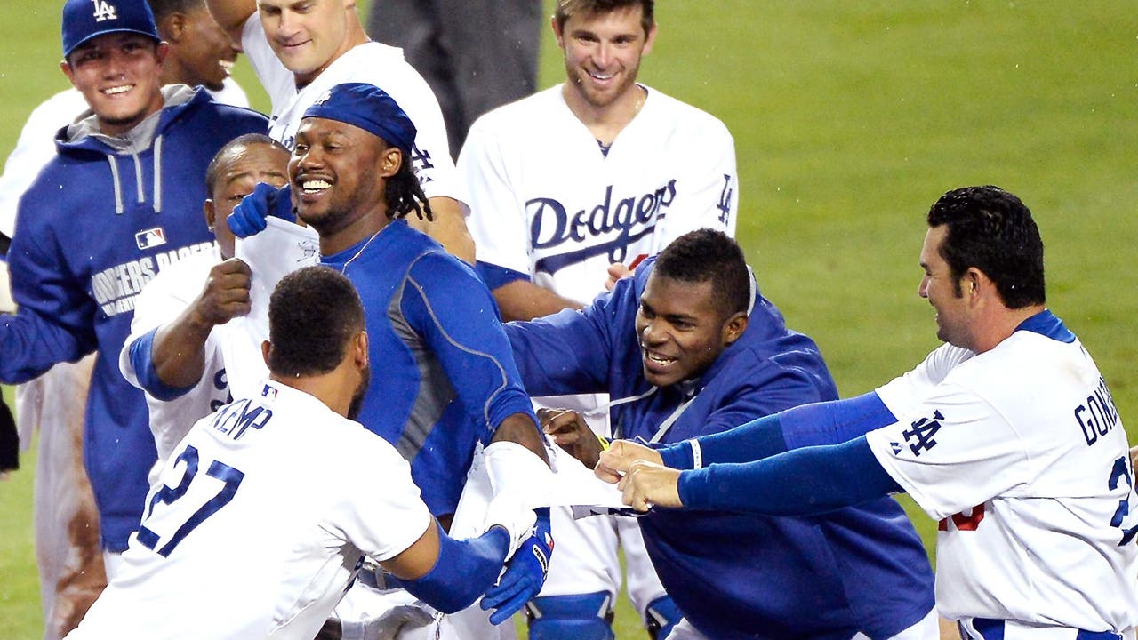 Dodgers beat Cubs in 12 on Ramirez's first walkoff homer